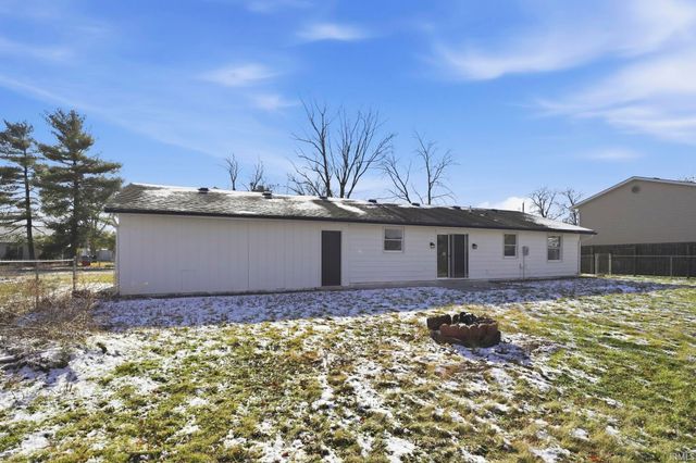 22331 Maple Lane, Woodburn, IN 46797