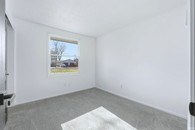 22331 Maple Lane, Woodburn, IN 46797