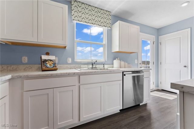 182 Captain Trail, Seville, OH 44273