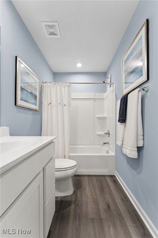 182 Captain Trail, Seville, OH 44273