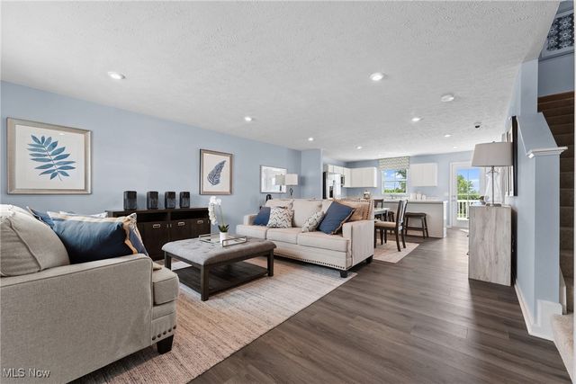 182 Captain Trail, Seville, OH 44273