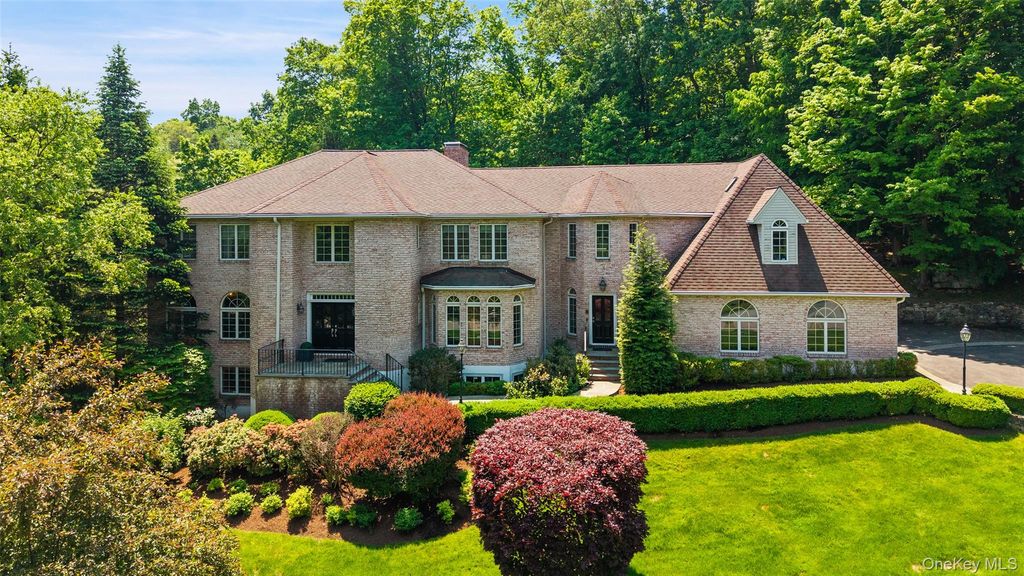 24 Meadow Hill Place, Armonk, NY 10504 — photo 2