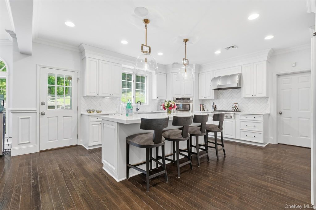 24 Meadow Hill Place, Armonk, NY 10504 — photo 5