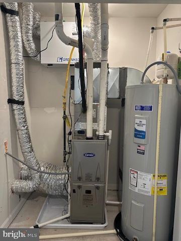 11 ANNA LN, Westampton, NJ 08060