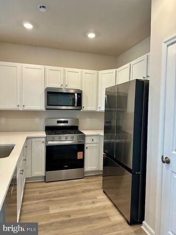 11 ANNA LN, Westampton, NJ 08060