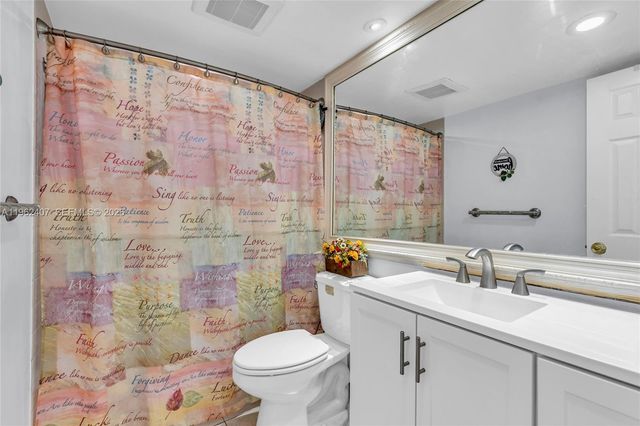 8025 NW 15th Mnr 8025, Plantation, FL 33322