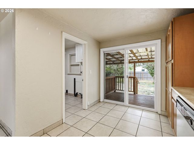 485 21ST St, Springfield, OR 97477