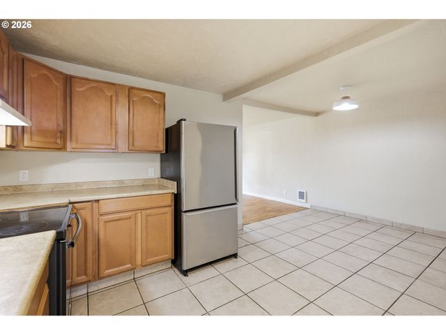 485 21ST St, Springfield, OR 97477