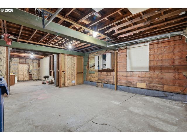 485 21ST St, Springfield, OR 97477