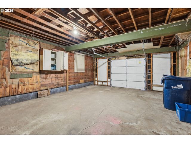 485 21ST St, Springfield, OR 97477