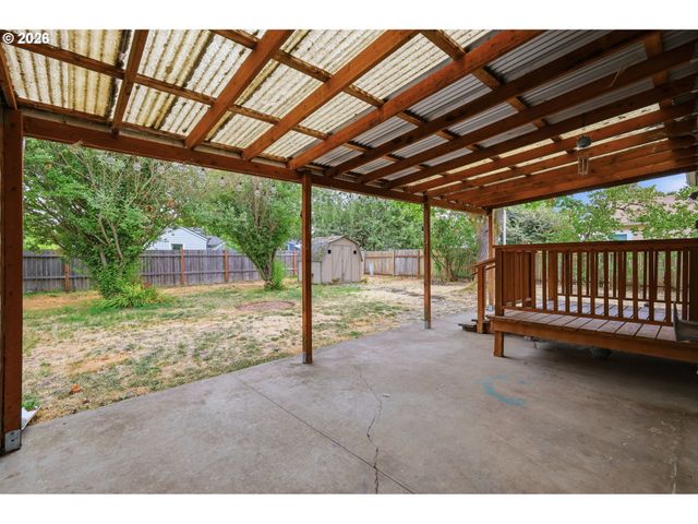 485 21ST St, Springfield, OR 97477