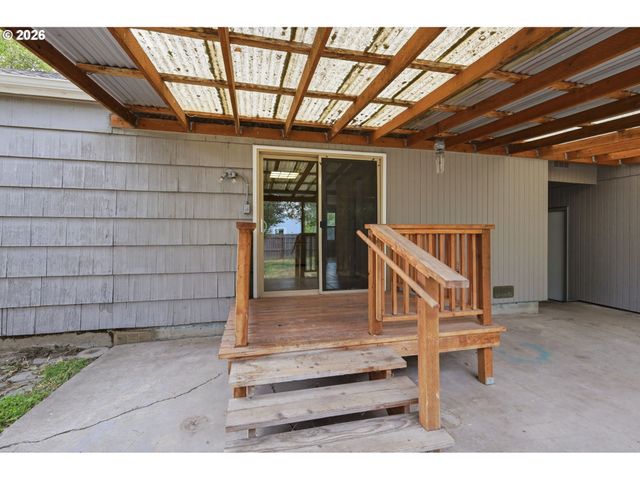 485 21ST St, Springfield, OR 97477