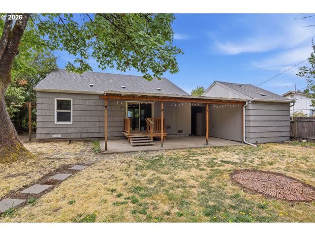 485 21ST St, Springfield, OR 97477