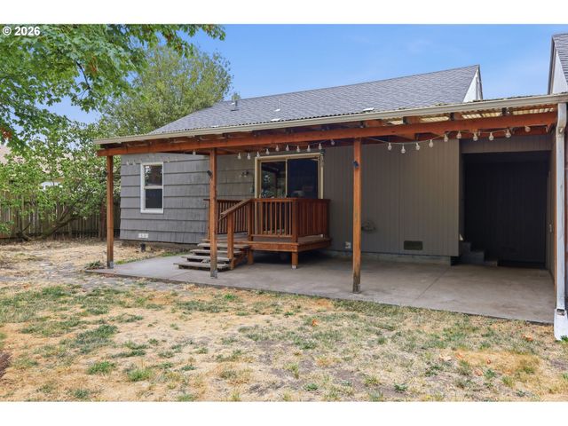 485 21ST St, Springfield, OR 97477
