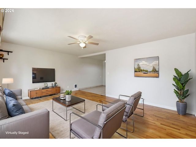 485 21ST St, Springfield, OR 97477
