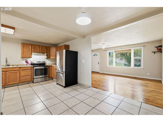 485 21ST St, Springfield, OR 97477