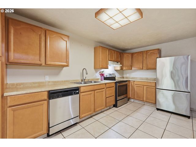 485 21ST St, Springfield, OR 97477