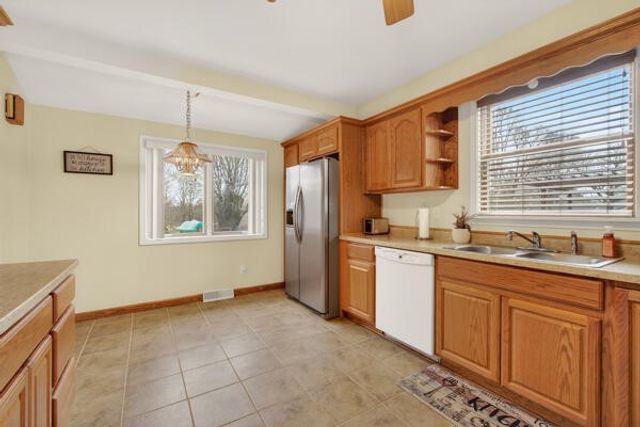 3020 Chippewa Trail, Jackson, MI 49202