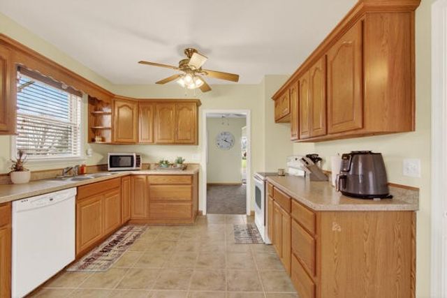 3020 Chippewa Trail, Jackson, MI 49202