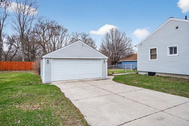 3020 Chippewa Trail, Jackson, MI 49202