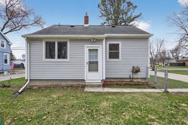 3020 Chippewa Trail, Jackson, MI 49202