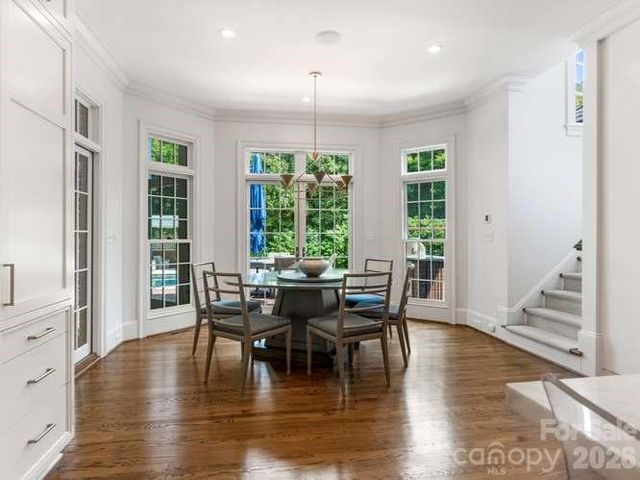 1811 Queens Road W, Charlotte, NC 28207