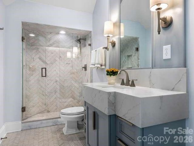 1811 Queens Road W, Charlotte, NC 28207