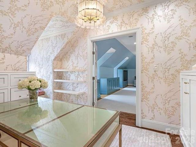 1811 Queens Road W, Charlotte, NC 28207