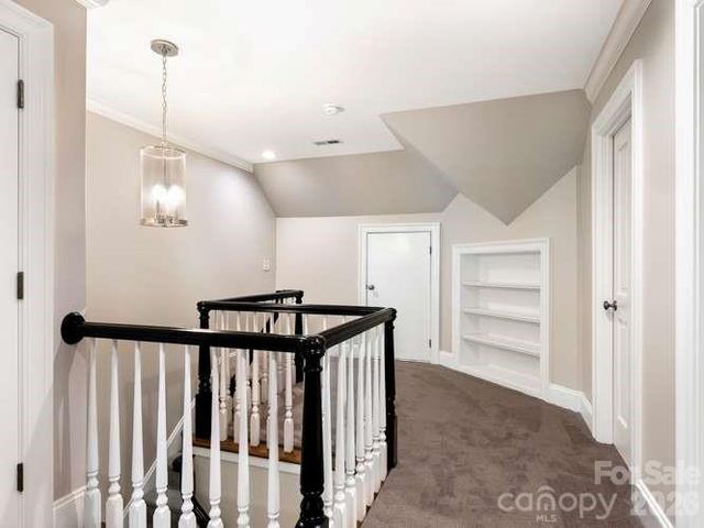 1811 Queens Road W, Charlotte, NC 28207