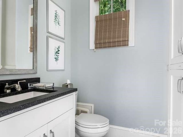 1811 Queens Road W, Charlotte, NC 28207