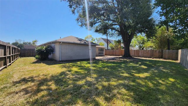 4126 Worrell Drive, Houston, TX 77045