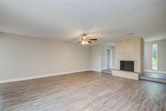 4126 Worrell Drive, Houston, TX 77045