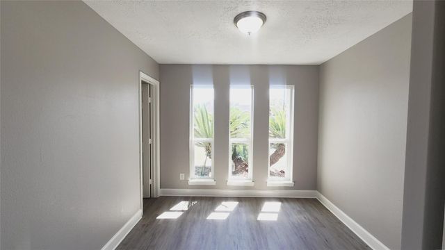 4126 Worrell Drive, Houston, TX 77045