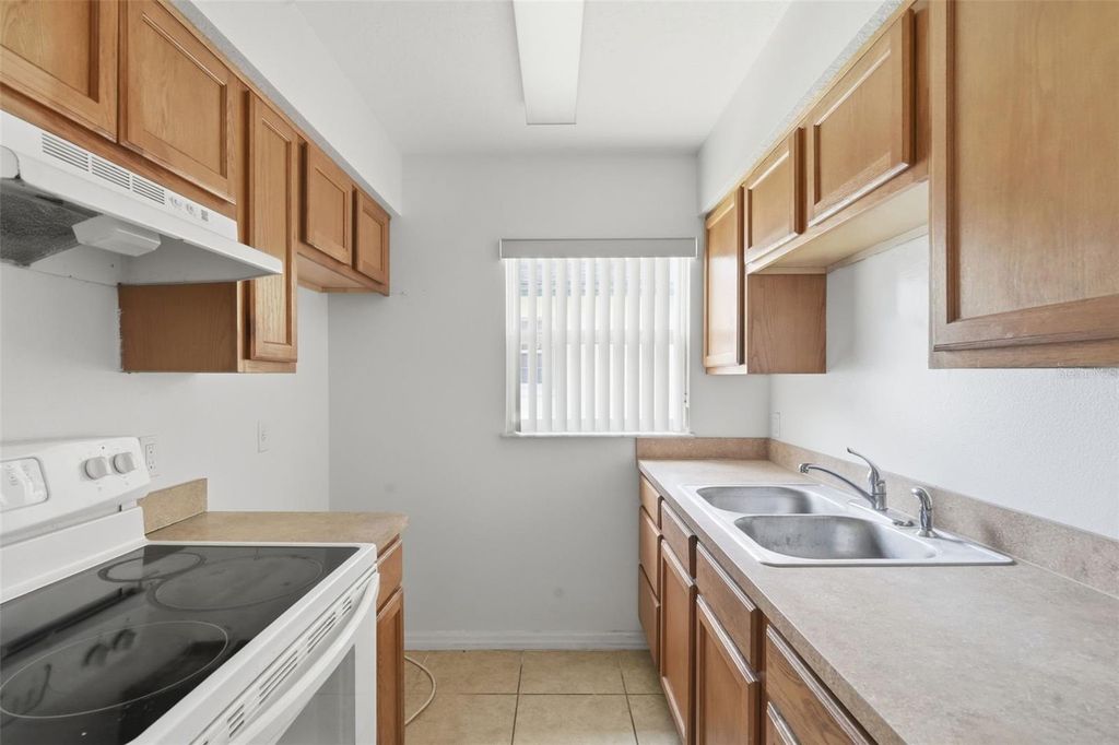 Image 6 of property listing at 806 ORANGE AVENUE, Sanford, FL 32771