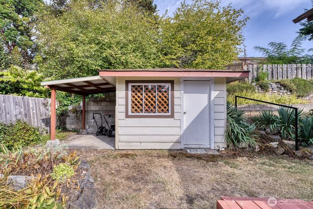 3119 Crystal Springs Road W, University Place, WA 98466