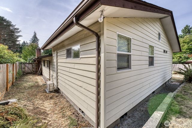 3119 Crystal Springs Road W, University Place, WA 98466