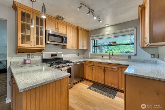 3119 Crystal Springs Road W, University Place, WA 98466