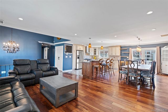 539 Nassau Avenue, Freeport, NY 11520
