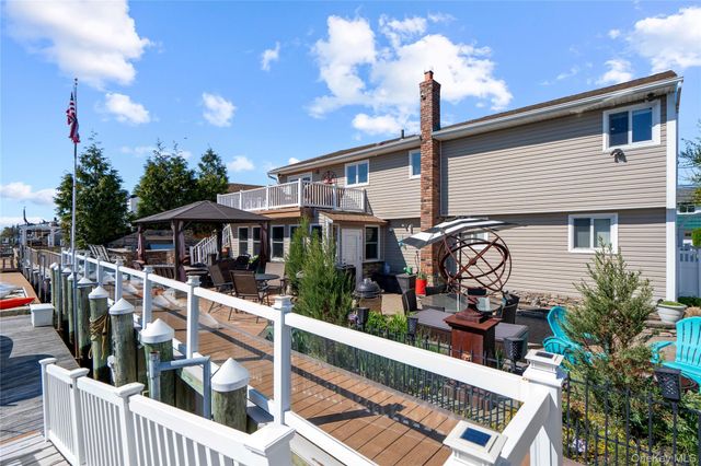 539 Nassau Avenue, Freeport, NY 11520