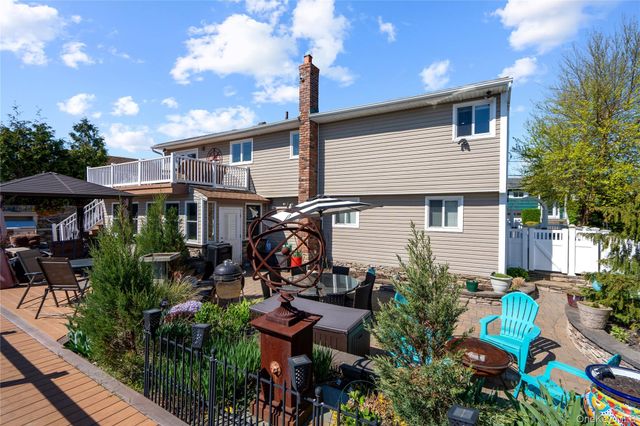 539 Nassau Avenue, Freeport, NY 11520