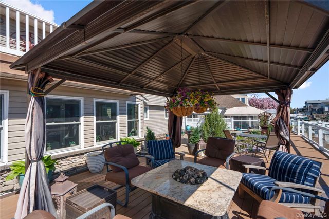 539 Nassau Avenue, Freeport, NY 11520
