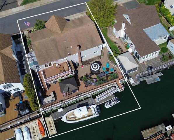 539 Nassau Avenue, Freeport, NY 11520