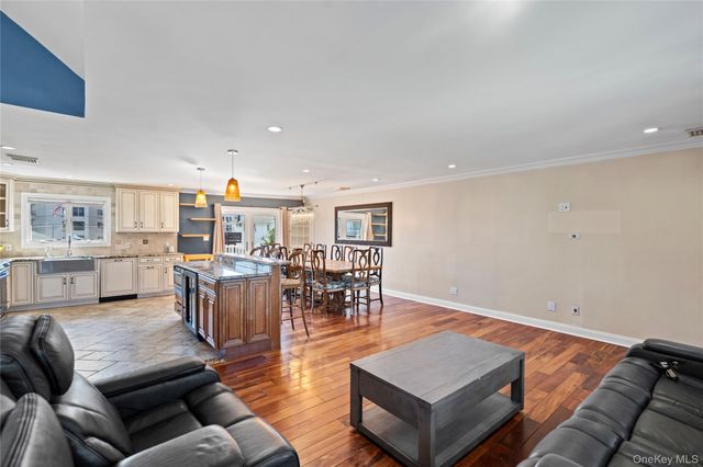 539 Nassau Avenue, Freeport, NY 11520