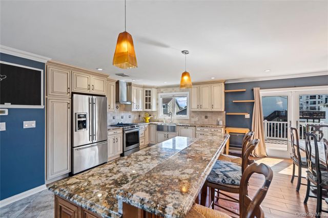 539 Nassau Avenue, Freeport, NY 11520