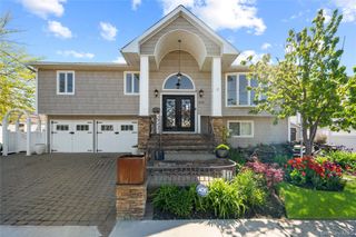 539 Nassau Avenue, Freeport, NY 11520