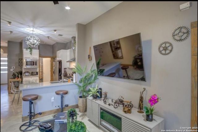 1542 N Alamo St Unit 203, San Antonio, TX 78215