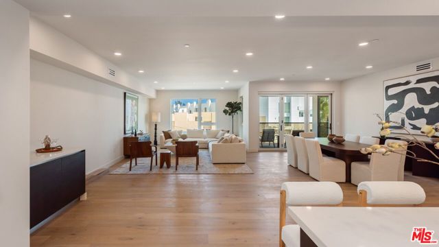 505 Barrington 402, Los Angeles, CA 90049