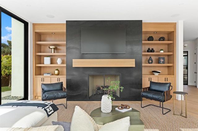 5875 La Jolla Mesa Drive, La Jolla, CA 92037
