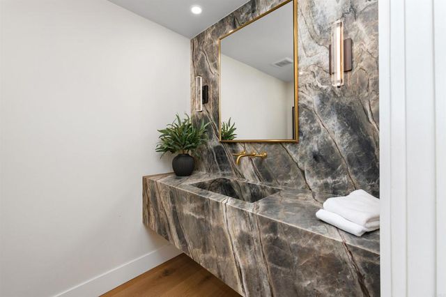 5875 La Jolla Mesa Drive, La Jolla, CA 92037