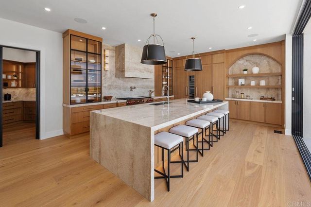 5875 La Jolla Mesa Drive, La Jolla, CA 92037
